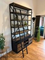 Industriële wandkast, Huis en Inrichting, Kasten | Overige, Ophalen, Zo goed als nieuw