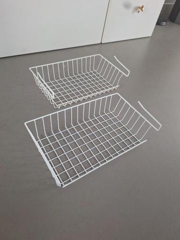 2x draadmand voor onder een plank  beschikbaar voor biedingen