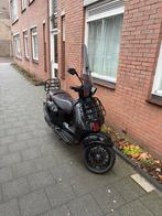 Vespa sprint 2021, Fietsen en Brommers, Scooters | Vespa, Ophalen, Zo goed als nieuw, Benzine