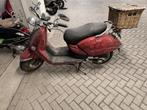 Te koop, artistieke rood gespoten scooter, Fietsen en Brommers, Brommers | Overige merken, Ophalen