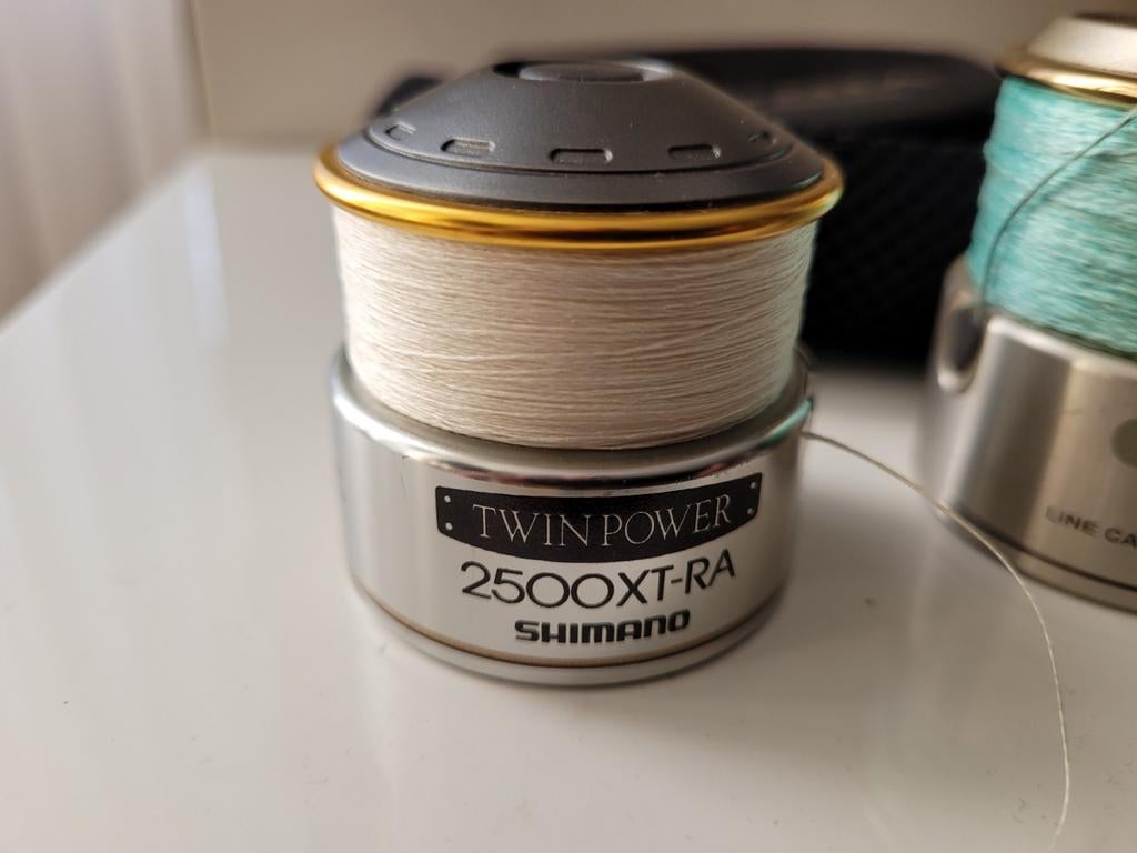 Shimano twinpower 2500 xt-ra, Watersport en Boten, Hengelsport | Algemeen, Ophalen of Verzenden, Zo goed als nieuw, Molen