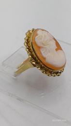 8 karaats gouden ring met camee vintage, Sieraden, Tassen en Uiterlijk, Ringen, 18 tot 19, Ophalen of Verzenden, Zo goed als nieuw