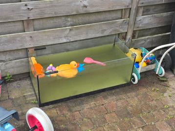 Gratis aquarium niet lek 80cm beschikbaar voor biedingen