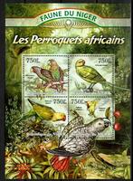 niger 2016 pf blok papegaaien parrots vogels birds 1, Postzegels en Munten, Postzegels | Thematische zegels, Dier of Natuur, Verzenden