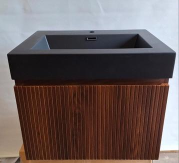 Badkamermeubel 60x45 cm walnoot beschikbaar voor biedingen