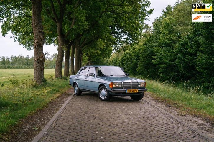Mercedes-Benz 200-280 (W123) 230 E Automaat complete histori, Auto's, Mercedes-Benz, Bedrijf, Te koop, 200-Serie, Centrale vergrendeling