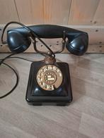 Antieke Zwarte Telefoon, Ophalen