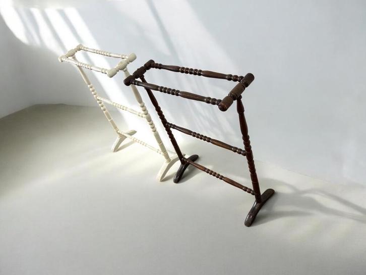 vintage bobbin rekje / handdoekhouder / handdoekenrek, Huis en Inrichting, Badkamer | Badtextiel en Accessoires, Gebruikt, Wit