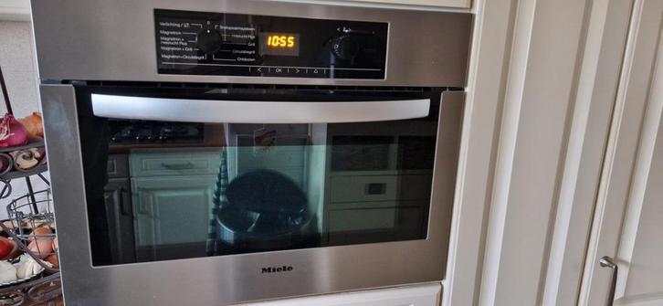 Miele Combi Oven - met defecte magnetron, Witgoed en Apparatuur, Ovens, Gebruikt, Inbouw, Oven met grill, 45 tot 60 cm, 45 tot 60 cm