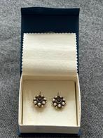 Vintage oorhangers van verguld zilver, met parels en granaat, Ophalen of Verzenden, Goud, Zilver