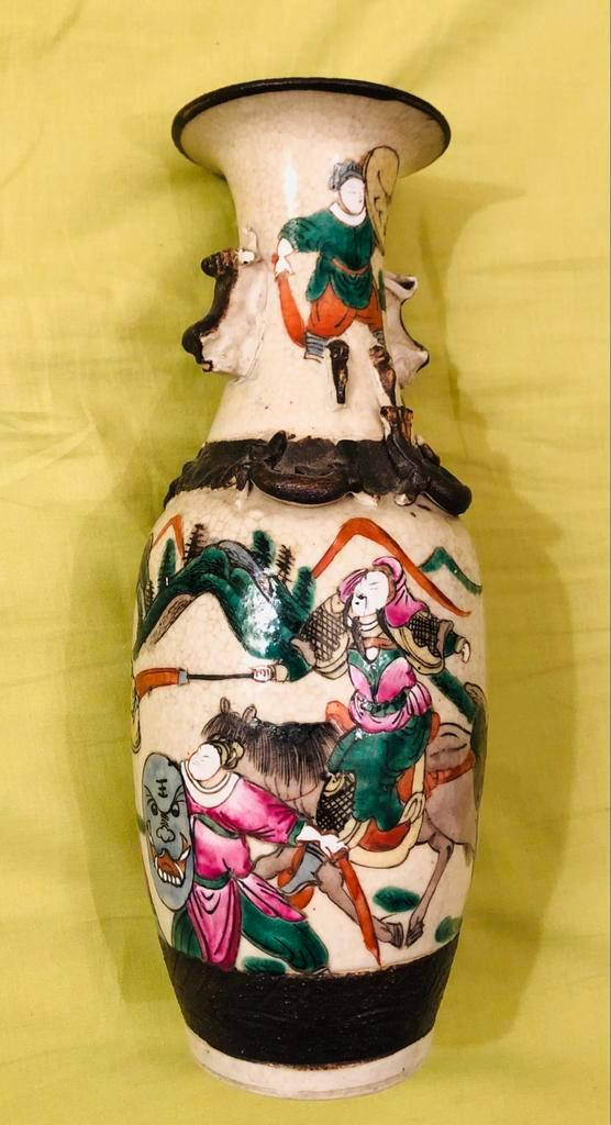 Een Chinees porseleinen Nanking vaas., Antiek en Kunst, Antiek | Vazen, Ophalen of Verzenden