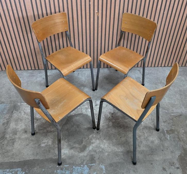 15 x Vintage schoolstoelen houten cafestoelen Tubax stoelen, Huis en Inrichting, Stoelen, Zo goed als nieuw, Vijf, Zes of meer stoelen