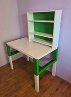 Bureau IKEA PAHL inclusief opzetstuk - wit met groen, Ophalen, Zo goed als nieuw, Tafel(s)