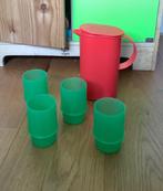 Tupperware Pitcher schenkkan (500 ml) met 4 stapelglazen, Ophalen of Verzenden, Gebruikt, Kunststof, Speelkeuken-accessoire
