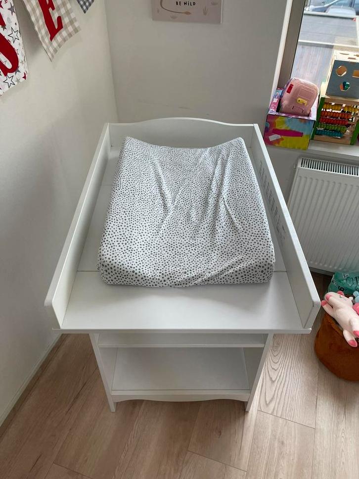Ikea SMÅGÖRA commode met mandjes, kussen en hoes, Kinderen en Baby's, Kinderkamer | Commodes en Kasten, Gebruikt, Commode, 90 tot 105 cm