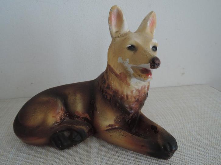Oud gipsen beeld van een herdershond, Antiek en Kunst, Curiosa en Brocante, Ophalen of Verzenden
