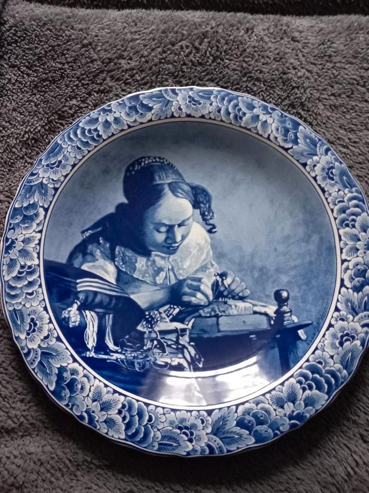 Delfts Blauw Bord - Naar Vermeer - Gelimiteerde Editie, Antiek en Kunst, Antiek | Wandborden en Tegels, Ophalen of Verzenden