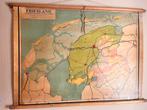 Oude schoolkaart Friesland, Antiek en Kunst, Antiek | Schoolplaten, Ophalen, Aardrijkskunde