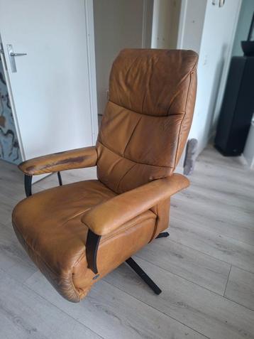Lederen Relaxfauteuil met Draaivoet beschikbaar voor biedingen