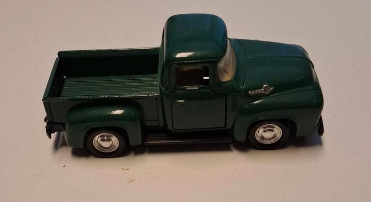 Roadchamps Ford F100 Pick-up (1956), Hobby en Vrije tijd, Modelauto's | 1:43, Zo goed als nieuw, Bus of Vrachtwagen, Overige merken