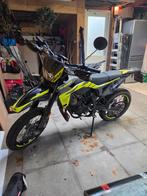 Sherco SM 50 RS 2023 - Supermotard brommer, Fietsen en Brommers, Brommers | Crossbrommers, Ophalen, Gebruikt, Overige merken