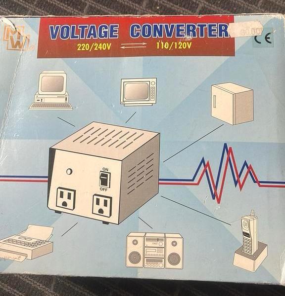 MW100 voltage converter Spanningsomvormer, Audio, Tv en Foto, Converters, Ophalen of Verzenden
