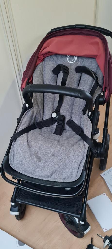 Mooie bugaboo fox kinderwagen wandelwagen, Kinderen en Baby's, Kinderwagens en Combinaties, Gebruikt, Combiwagen, Bugaboo, Verstelbare duwstang