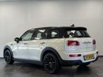MINI Clubman 1.5 Cooper Pepper Serious Business Navigatie Fu, Auto's, Mini, Voorwielaandrijving, 65 €/maand, Gebruikt, Wit