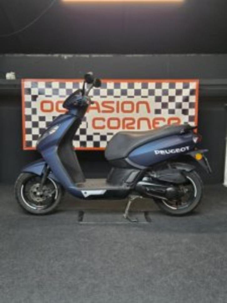 Peugeot Kisbee • Bromscooter 2020 • 9289km • 3 mnd garantie, Fietsen en Brommers, Scooters | Peugeot, Gebruikt, Overige modellen
