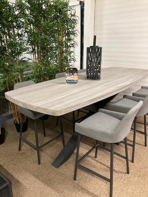 Grote Bartafel voor de tuin of in huis, Huis en Inrichting, Tafels | Statafels, Nieuw, Ophalen