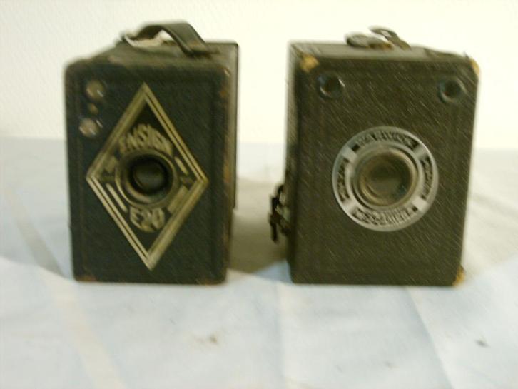 2 Engelse boxcamera’s., Verzamelen, Fotografica en Filmapparatuur, Fototoestel, Voor 1940, Ophalen of Verzenden