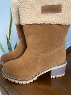 Gevoerde suède winterlaarzen met stevige hak. Maat 38, Hoge laarzen, Overige kleuren, Nieuw, Ophalen of Verzenden