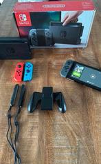 Nintendo Switch + 2 extra controllers, Ophalen of Verzenden, Zo goed als nieuw, Met 2 controllers, Switch Original