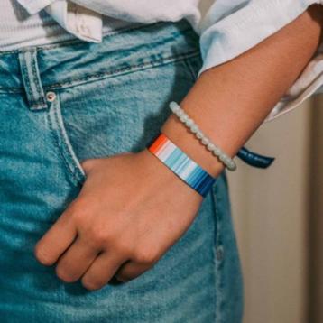 Armbandje met klimaatstrepen  beschikbaar voor biedingen