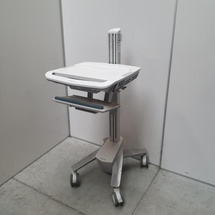 Diverse mobiele laptoptafels Ergotron Alphatron verstelbaar, Computers en Software, Laptoptafels, Gebruikt, Ophalen