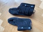 Originele zwarte Minnetonka enkellaarsjes mt 38-39, Zwart, Lage of Enkellaarzen, Ophalen of Verzenden, Minnetonka