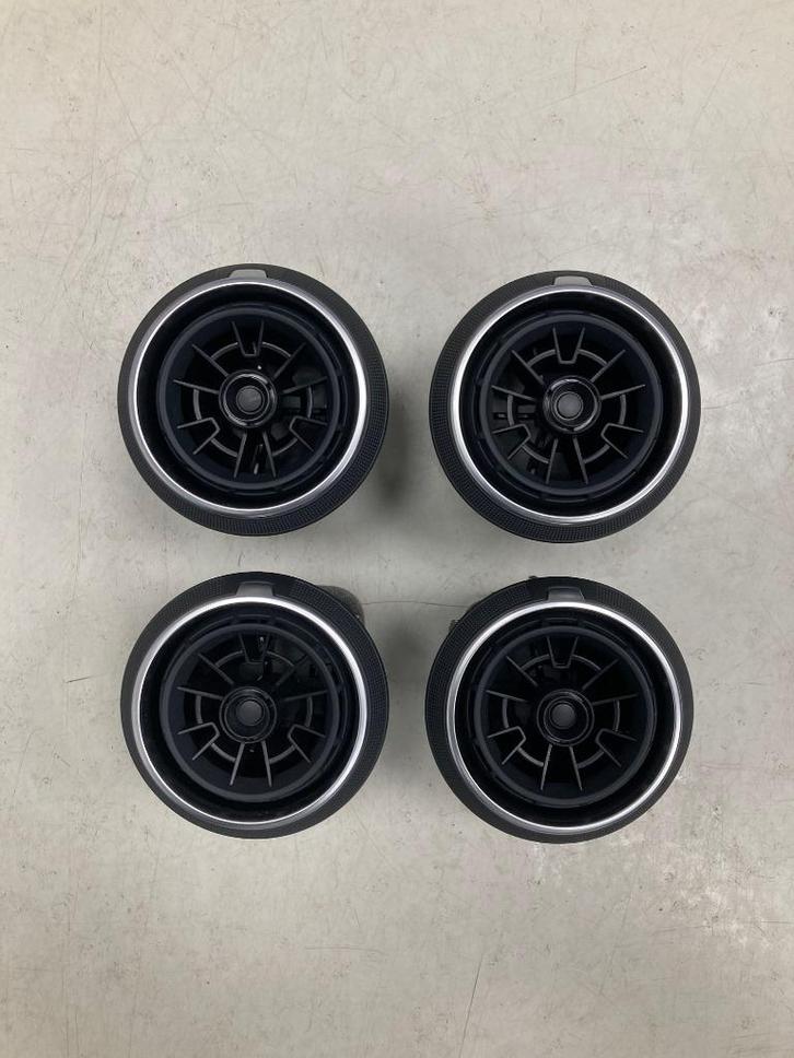 AUDI Q2 luchtroosters - set van 4 - 81A820901 !, Auto-onderdelen, Airco en Verwarming, Audi, Gebruikt, Ophalen of Verzenden