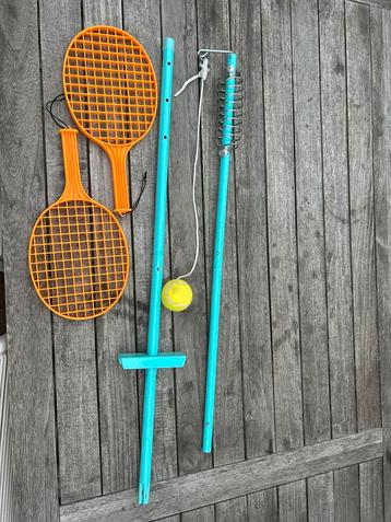 Tennisset met grondpin zgan beschikbaar voor biedingen