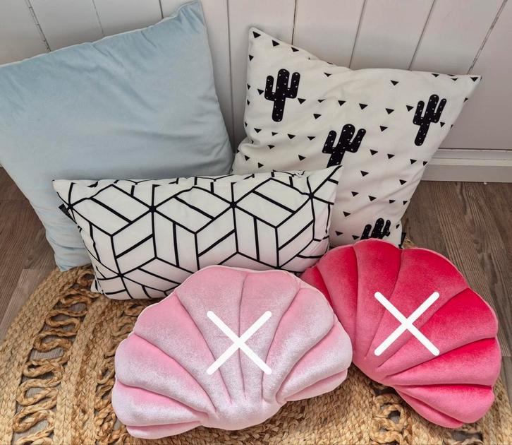 Sierkussens blauw zwart wit 1 babyblauw kussen, Huis en Inrichting, Woonaccessoires | Kussens, Zo goed als nieuw, Wit, Vierkant