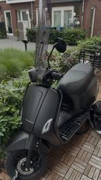 Matt zwarte Scooter, Zo goed als nieuw, Benzine, Ophalen, Overige merken