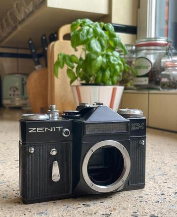 Zenit EM black (1975) KMZ (Made in USSR) M42 SRL body beschikbaar voor biedingen