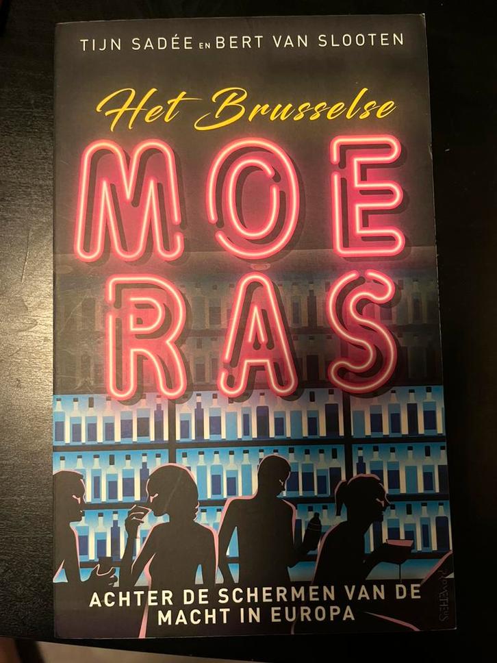 Tijn Sadée - Het Brusselse moeras, Boeken, Wetenschap, Zo goed als nieuw, Ophalen of Verzenden