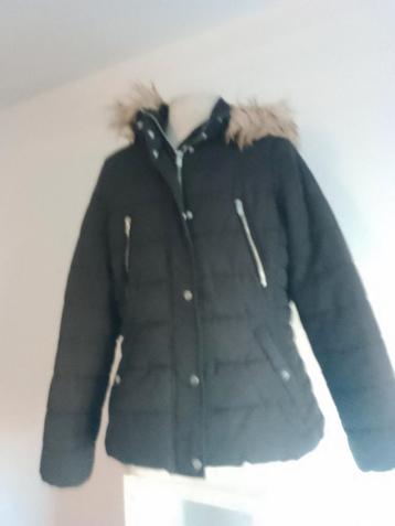 H&M Zwarte Winterjas Maat 44 beschikbaar voor biedingen