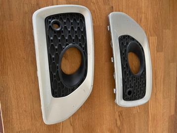 Volvo xc70 bumper roosters mistlamp beschikbaar voor biedingen