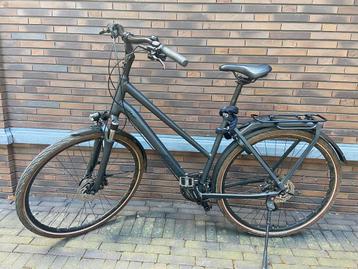Stoere zwarte Kathmandu Pro fiets beschikbaar voor biedingen