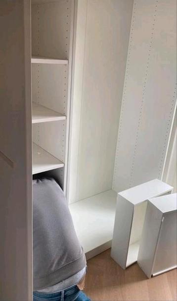 WANDMEUBEL SPECIALIST OPHANGEN VERPLAATSEN V.A.50EURO  beschikbaar voor biedingen