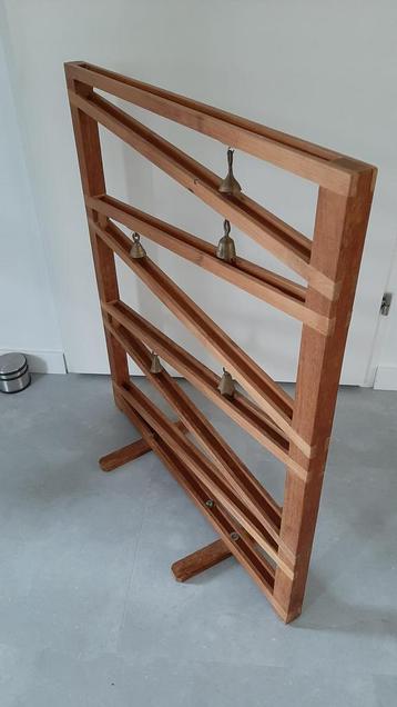 Vintage teakhouten grote houten knikkerbaan met belletjes beschikbaar voor biedingen