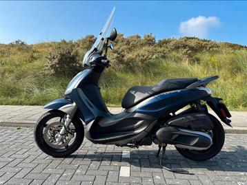 Piaggio Beverly 350 5225KM 2020 Motorscooter ABS Sport blauw beschikbaar voor biedingen
