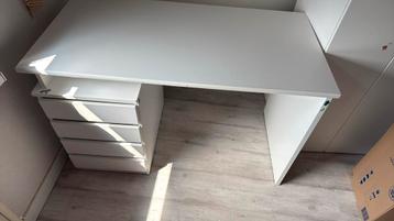 Witte bureau