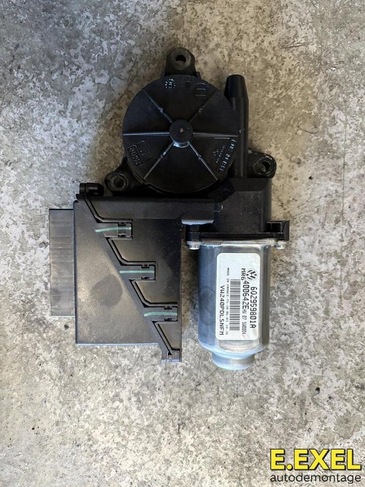 Raam motor Volkswagen Polo 602959801A, Auto-onderdelen, Elektronica en Kabels, Volkswagen, Gebruikt, Herkomst onderdeel bekend